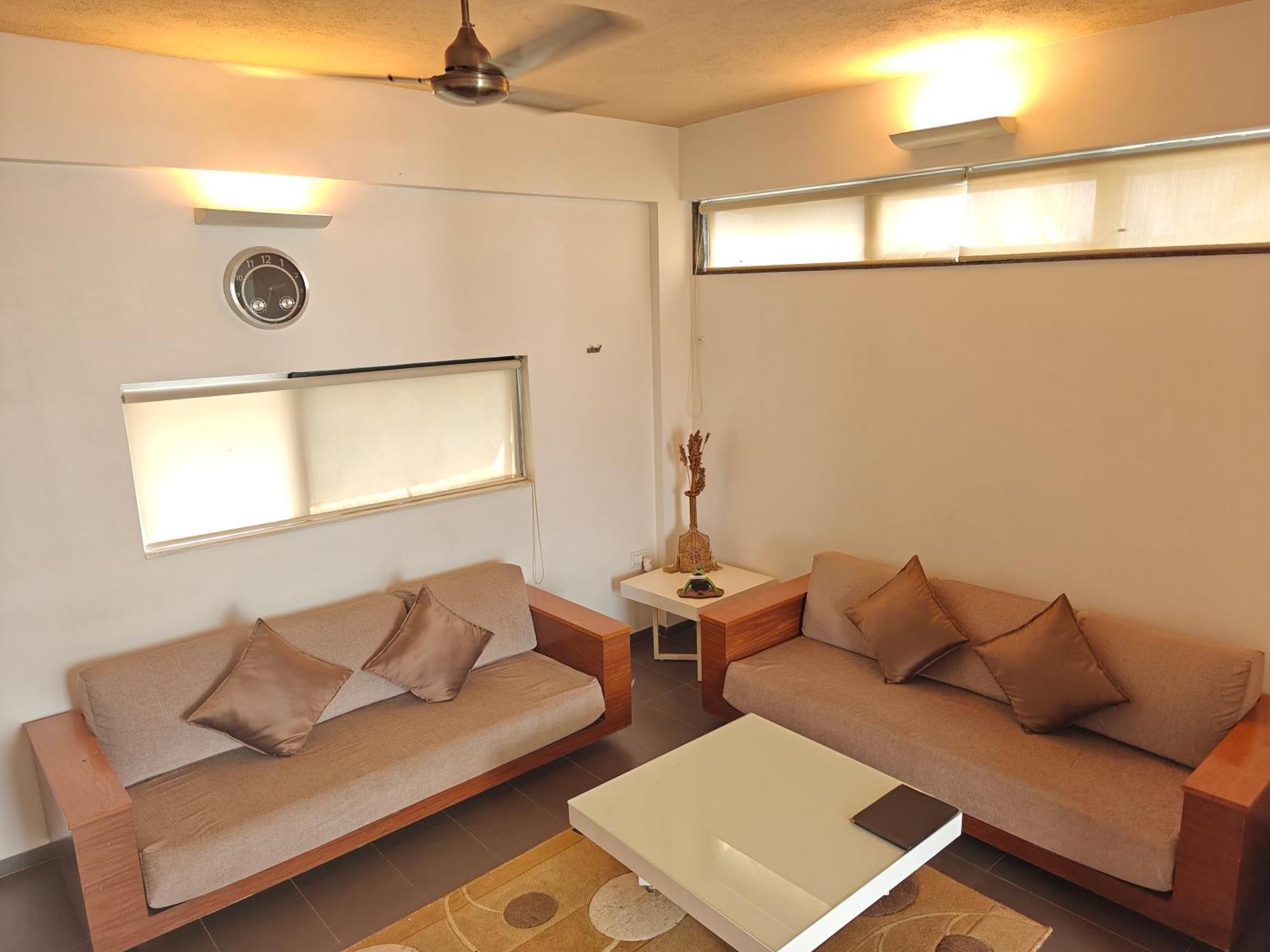 קולהאפור Chandralok Service Apartments מראה חיצוני תמונה