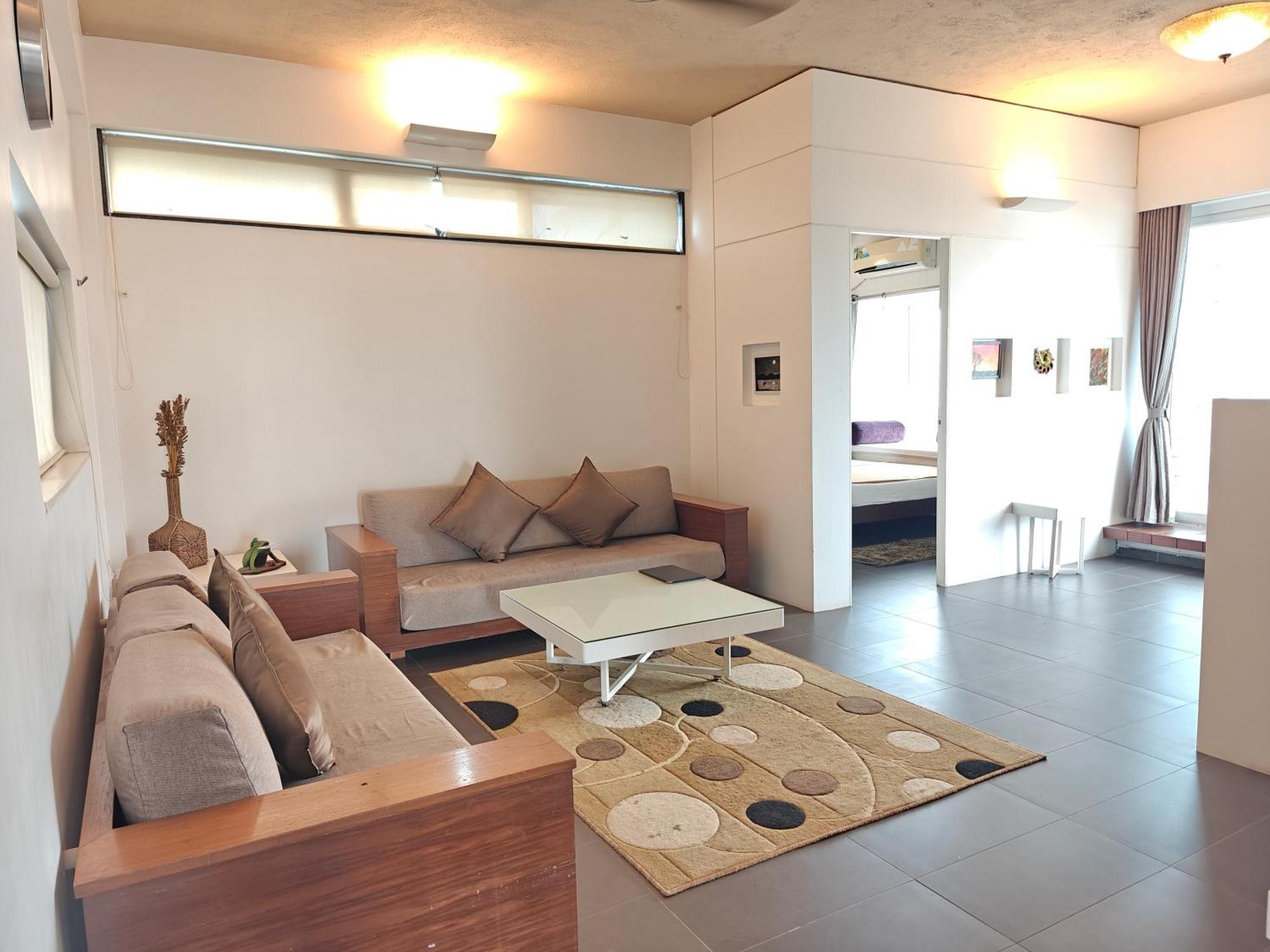 קולהאפור Chandralok Service Apartments מראה חיצוני תמונה